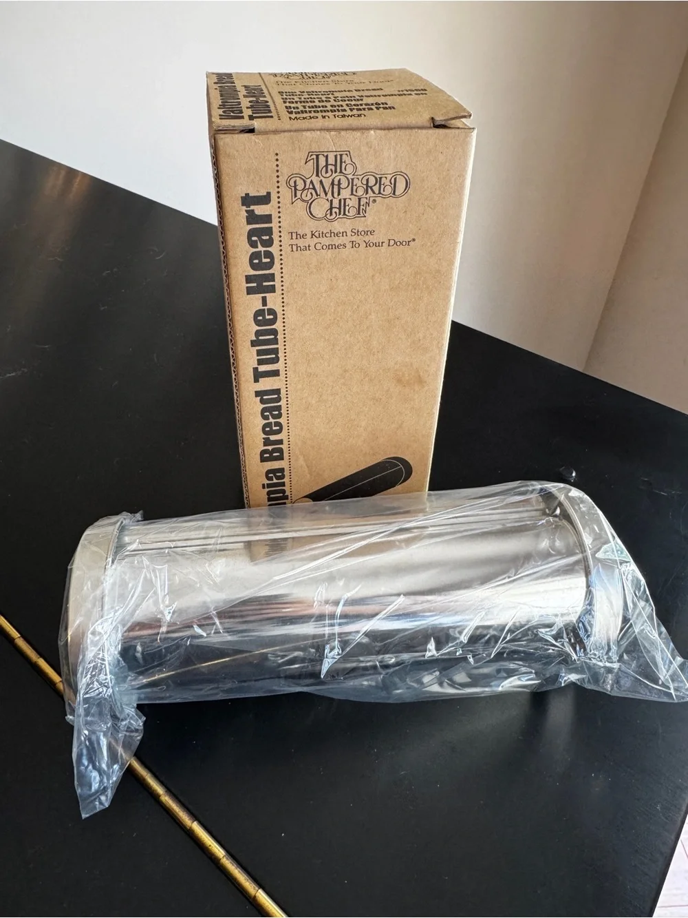 The Pampered Chef | NIB Valtrompia Bread Tube-Heart #1560